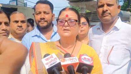 कानपुर: प्रधानमंत्री के आगमन से पहले की जा रही महापुरुषों की मूर्तियों की सफाई, रावतपुर से महापौर ने दी जानकारी