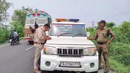 ગોધરા: કાંકણપુર-છકકડીયા રોડ પર આરટીઓની કાર્યવાહી: 13 ટ્રકોને મેમો, 1 ટ્રક ડિટેઇન, કુલ ₹1.24 લાખનો દંડ #jansamasya