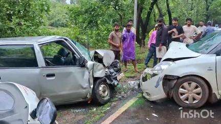 दोडामार्ग: दोडामार्ग-केळीचे टेंब येथे दोन चारचाकीच्या अपघातात दोन प्रवासी जखमी