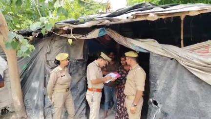 बरेली: प्रेम नगर थाना क्षेत्र में कुदेशिया फाटक के पास ऑपरेशन क्लीन के तहत पुलिस ने चलाया चेकिंग अभियान