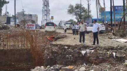 आमदार संदीप क्षीरसागर यांनी बिंदुसरा नदीवरील कम पूल बंधारा कामाची पाहणी केली