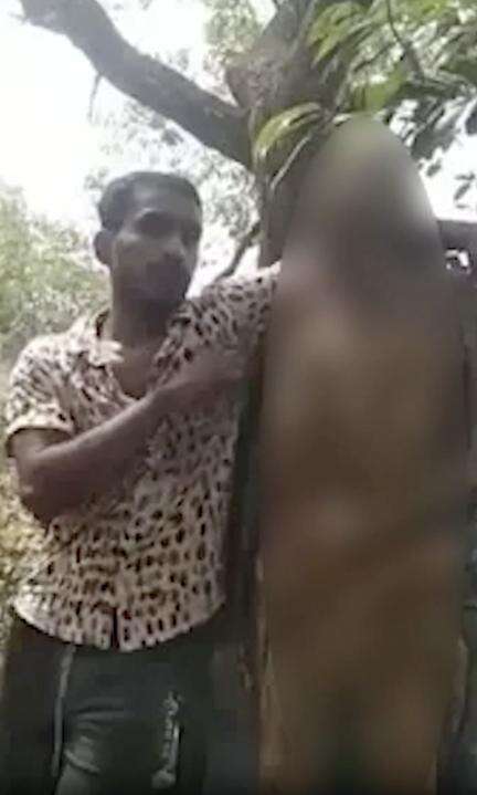 పశ్చిమ బెంగాల్‌లో మహిళ సమాధిని తవ్వి అస్థిపంజరం బయటికి తీసి సెల్ఫీ తీసుకున్న యువకుడు