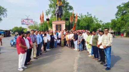 झालरापाटन: महाराणा प्रताप की 486वीं जयंती मनाई गई, प्रताप चौराहे पर हुआ कार्यक्रम, 51 किलो फूलों से किया गया अभिवादन