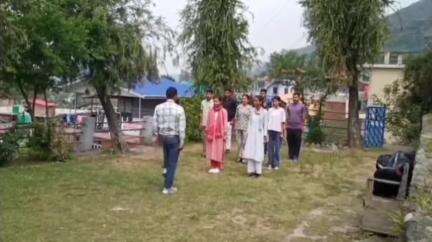 मंडी: जिला मंडी में युवतियों ने वन संपदा की रक्षा का बीड़ा उठाया, कुल 309 में से 188 युवतियां बनीं वन मित्र