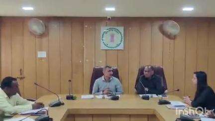 बेमेतरा: बेमेतरा कलेक्ट्रेट में कलेक्टर ने जिले के राजस्व विभाग के अधिकारियों की बैठक ली
