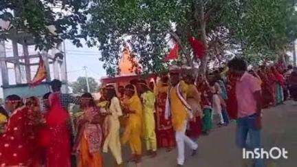 गुरारू: राणापुर गांव में नौ दिवसीय श्री रुद्र महायज्ञ को लेकर निकाली गई कलश यात्रा, सैकड़ों महिला-पुरुषों ने लिया भाग