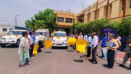 राजगढ़: राजगढ़ सांसद व कलेक्टर ने विकसित कृषि संकल्प अभियान के तहत कृषि वैज्ञानिकों के दल को हरी झंडी दिखाकर किया रवाना