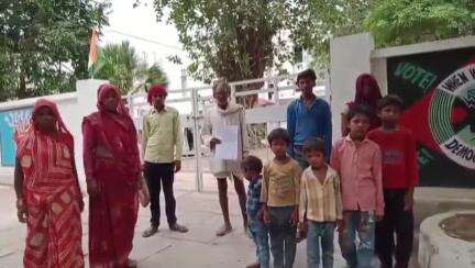 ललितपुर: नामजद लोगों पर जमीन पर कब्जा करने से मना करने पर गाली-गलौज और धमकी देने का आरोप