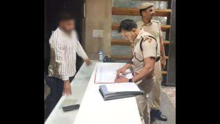 झज्जर: झज्जर पुलिस ने होटल रजिस्टरों की चेकिंग कर रिकॉर्ड जांचे, होटल मालिकों को दी हिदायतें