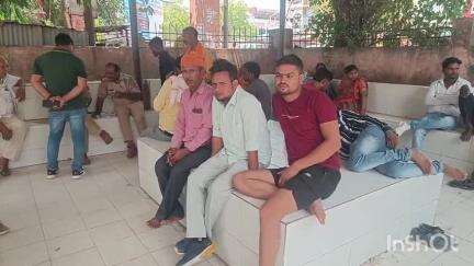 उन्नाव: चकलवंशी परियर रोड पर बरीखेड़ा गांव के पास अज्ञात वाहन की टक्कर से एक युवक की हुई मौत, दूसरा साथी हुआ घायल