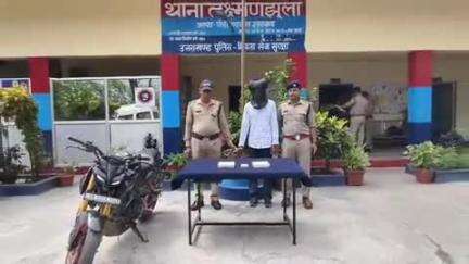 यमकेश्वर: लक्ष्मणझूला पुलिस ने टप्पेबाजी कर पर्यटक का कैमरा व मोबाइल फोन चोरी करने वाले शातिर टप्पेबाज को किया गिरफ्तार