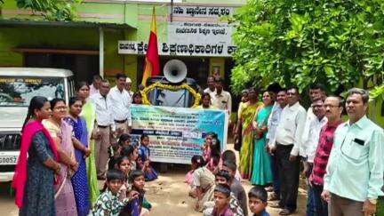ಪಾವಗಡ: ಬನ್ನಿ ಮಕ್ಕಳೇ ಬನ್ನಿ, ಸರ್ಕಾರಿ ಶಾಲೆಗೆ ಬನ್ನಿ ಪಟ್ಟಣದಲ್ಲಿ ವಿನೂತನ ಕಾರ್ಯಕ್ರಮಕ್ಕೆ ಚಾಲನೆ ನೀಡಿದ ಬಿಇಒ ಇಂದ್ರಣಾಮ್ಮ