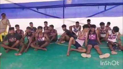 भभुआ: भभुआ स्टेडियम में होम गार्ड शारीरिक दक्षता परीक्षा का आयोजन, पदाधिकारी व मजिस्ट्रेट रहे उपस्थित