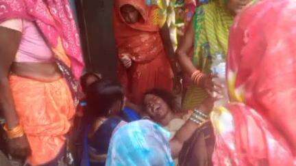 बांसगांव: राप्ती नदी में सेमरवासा निवासी किशोर का शव मिला, पुल से छलांग लगाने के 51 घंटे बाद मछुआरे ने किनारे लाया