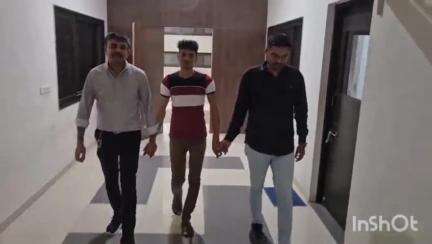 ટાઉન પોલીસ સ્ટેશનના અપહરણના ગુનામાં નાસ્તા ફરતા આરોપીને ઝડપી પાડતી એલસીબી પોલીસ