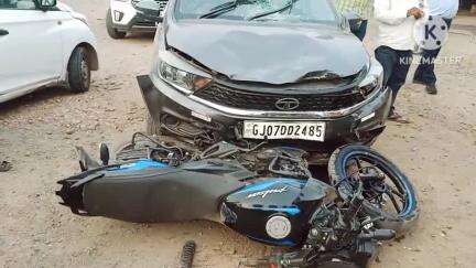 ધનસુરા: શહેરના શીકા પેટ્રોલ પંપ જોડે બાઇક અને કાર વચ્ચે ગમખ્વાર અકસ્માત સર્જાયો, એક વ્યક્તિ થયો ઘાયલ