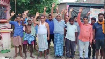 मैनाटांड़: दिउलिया उपवितरणी में पानी न मिलने से झुलस रहे धान के बिचड़े, किसानों में आक्रोश