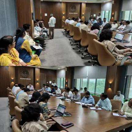 आज दिनांक 29 5 2025 रोजी जिल्हाधिकारी कार्यालय येथे माननीय पंकज आशिया जिल्हाधिकारी यांनी आषाढी वारीच्या संदर्भात बैठक घेण्यात आली.