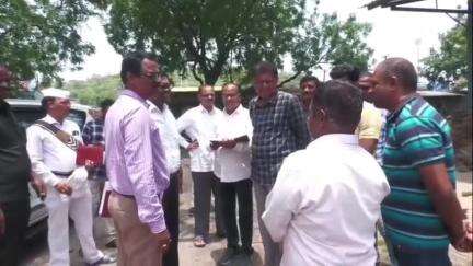 నిజామాబాద్ సౌత్: రైస్ మిల్లులను ఆకస్మికంగా తనిఖీ చేసిన కలెక్టర్ హనుమంతు : ధాన్యం బస్తాల దిగుమతి, మిల్లింగ్ ప్రక్రియల పరిశీలన