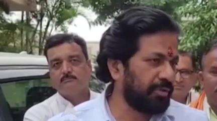 चांदूर बाजार: आम्ही शिक्षकांना भेटून विचारात आहोत की निवडणूक लढवावी की नको: माजी आमदार बच्चू कडू