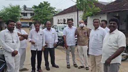 అరట్ల కట్లలో దేవుని భూములు కబ్జా విడిపించిన అధికారులు