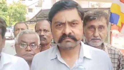 कानपुर: सामाजिक संगठनों द्वारा संयुक्त मंच की ओर से राष्ट्रपति के नाम संबोधित यापन अधिकारी को सौंपा गया: आयोजन औसान सिंह यादव