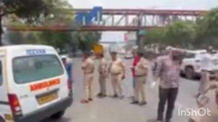 ठाणे: तीन हात नाका येथे भीषण अपघात, दुचाकीस्वाराचा मृत्यू