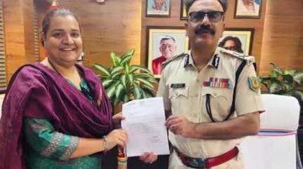 चास: रांची में बोकारो हवाई अड्डे के मुद्दे पर बोकारो विधायक श्वेता सिंह ने पुलिस महानिदेशक से की मुलाकात