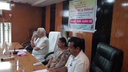 ಹಳಿಯಾಳ: ತಾ.ಪಂ ಸಭಾಂಗಣದಲ್ಲಿ ಶಾಸಕ ದೇಶಪಾಂಡೆ ಅಧ್ಯಕ್ಷತೆಯಲ್ಲಿ ಮುಂಗಾರು ಪೂರ್ವ ತಯಾರಿ ಸಭೆ
