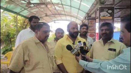 మహానాడుకు నియోజకవర్గం నుంచి ఆర్యవైశ్య సంఘం, మాజీ అధ్యక్షుడు మనోహర్ ఆధ్వర్యంలో అధిక సంఖ్యలో తరలింపు