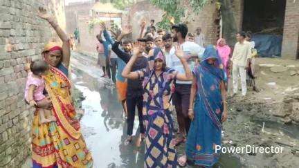 पटियाली: नगला जयधर गांव में जलभराव से ग्रामीण परेशान, समस्या से निजात दिलाए जाने को जिला प्रशासन से की मांग #jansamasya