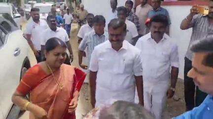 ஓட்டப்பிடாரம்: சுப்ரமணியபுரம் பகுதியில் 'உழவரைத் தேடி வேளாண்மை - உழவர் நலத்துறை' திட்டத்தை காணொளி காட்சி வாயிலாக துவக்கி வைத்த முதலமைச்சர்
