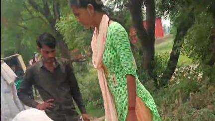 नूह: लेहरवाडी रोड पर पुनहाना के पास रोड पार कर रही बच्ची कार से टकराई, गंभीर रूप से घायल