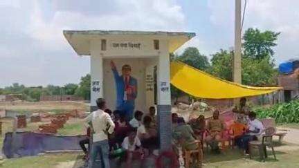 आलापुर: मदारपुर चितवई गांव के अंबेडकर पार्क में पथराव में कई लोग घायल, 8 नामजद और 15 अज्ञात के खिलाफ मुकदमा दर्ज, फोर्स तैनात