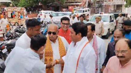 पाली: कैबिनेट मंत्री ने जूनीकचहरी में स्वावलंबन फाउंडेशन द्वारा संचालित स्वावलंबन प्रशिक्षण एवं पुनर्वास केंद्र का किया अवलोकन