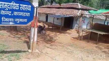 कामडारा: कोंडेकेरा गांव के पास स्कूटी सवार दो युवक गिरे, हुए जख्मी, सीएचसी कामडारा में भर्ती