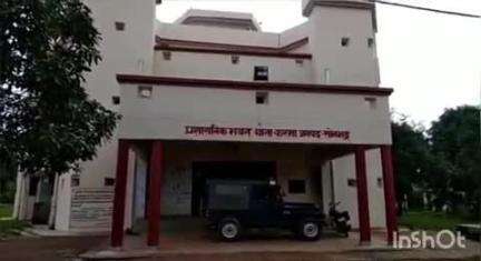 रॉबर्ट्सगंज: मगरदहा गांव जाने वाली सड़क से पुलिस ने 22 पाउच देशी शराब के साथ 1 युवक को किया गिरफ्तार