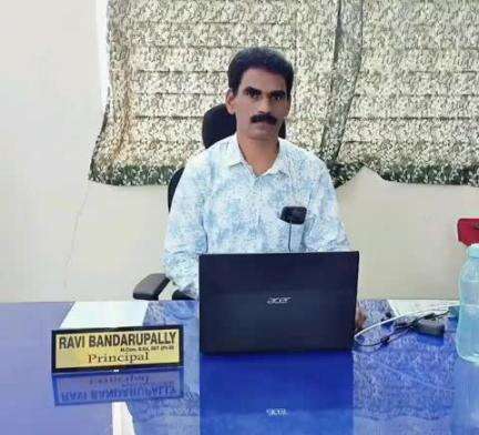 మణుగూరు: గిరిజన గురుకుల బాలుర డిగ్రీ కళాశాలలో డిగ్రీ ప్రథమ సంవత్సర అడ్మిషన్ దరఖాస్తులు ప్రారంభిస్తున్నట్లు తెలిపిన ప్రిన్సిపాల్
