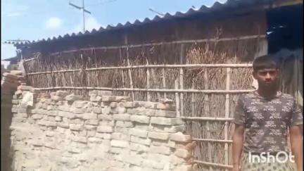 बंजरिया: सेमरा के वार्ड 15 में पीएम आवास योजना का भुगतान दिलाने के नाम पर ₹5 हजार लेने का मामला गुरुवार को प्रकाश में आया