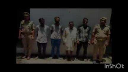 गोला गोकरणनाथ: थाना गोला पुलिस ने विभिन्न अभियोगों से संबंधित 04 नफर वारंटी अभियुक्तों को किया गिरफ्तार
