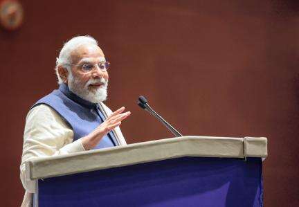 लगता है पीएम मोदी इशारा कर रहे हैं कि अब उनसे देश नहीं संभल रहा, जनता को लेना चाहिए संज्ञान: अवध ओझा