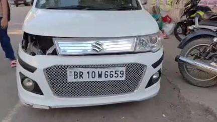 जगदीशपुर: एसएम कॉलेज रोड पर बैंक का कैश लेकर आ रहे ट्रक ने कार में मारी टक्कर, पुलिस ने दिलाया मुआवजा