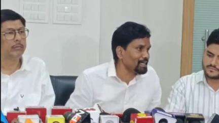 कांके: हरमू स्थित आजसू कार्यालय में पेसा कानून, सरना धर्म कोड और जातीय जनगणना को लेकर प्रेस वार्ता का आयोजन