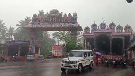 செங்கோட்டை: திருமலை முருகன் ஆலயத்தில் செம்பு வேல் வழங்கி வேண்டுதலை நிறைவேற்றிய நடிகர் மோகன்லால்