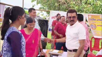 जगदलपुर: रेलवे कॉलोनी हाई स्कूल बोधघाट में समाधान शिविर का आयोजन, महापौर भी हुए शामिल