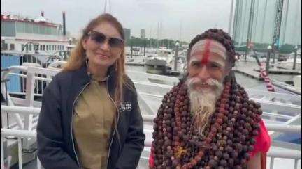 रोहतक: सांपला शिव शक्ति कालिदास धाम के महंत बाबा कालिदास धार्मिक यात्रा पर अमेरिका पहुंचे