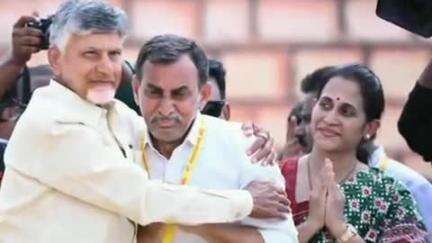 కమలాపురం: కమలాపురం :  మహానాడు సూపర్ సక్సెసని శబాష్ వాసు అంటూ చంద్రన్న మెచ్చుకోలు... వాసన్న భావోద్వేగం