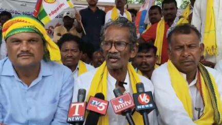 అసిఫాబాద్: జిల్లాలో ఫారెస్ట్ అధికారుల వేధింపులు అధికమైనట్లు తెలిపిన గొండ్వాన జాతీయ నాయకులు సీడాం అర్జు
