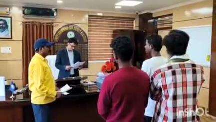 रामगढ़: उपायुक्त ने अपने कार्यालय में जनता की समस्याएं सुनीं, अधिकारियों को दिए जल्द समाधान के निर्देश