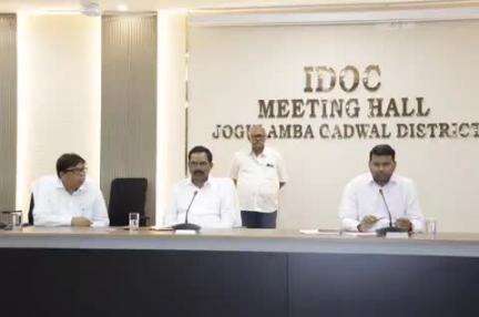 గద్వాల్: జిల్లాలో భరత్ మాల రహదారిలో భూములు కోల్పోయిన రైతులకు నష్టపరిహారం: కలెక్టర్ బి ఎం సంతోష్ కుమార్